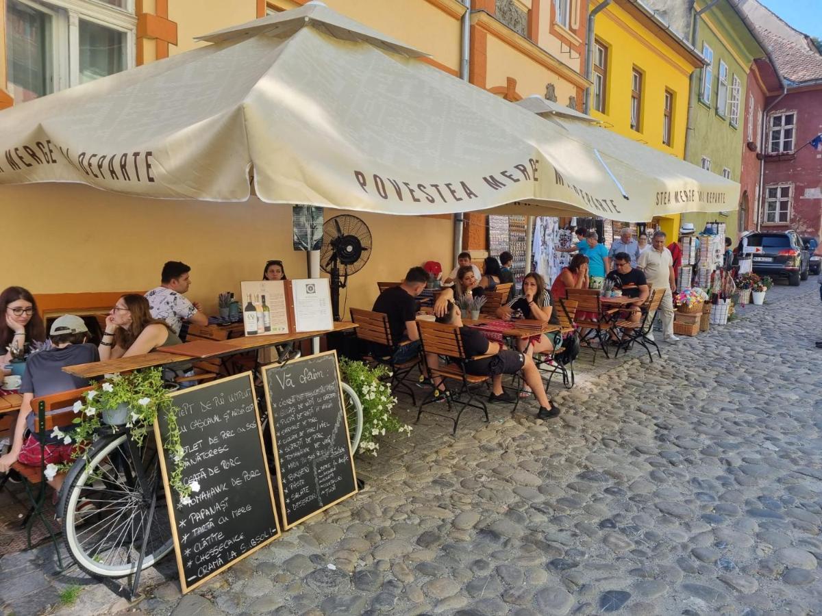 Casa Josef Bacon - La Strada - Aparthotel Sighişoara Exteriör bild